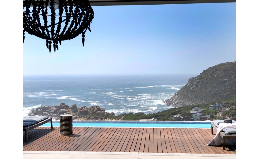 To Let 6 Bedroom Property for Rent in Llandudno Western Cape